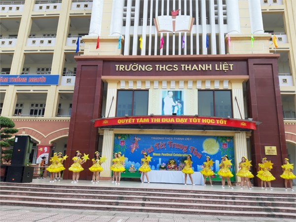 Một số hình ảnh Vui hội trung thu của trường THCS Thanh Liệt - Thanh Trì - Hà Nội