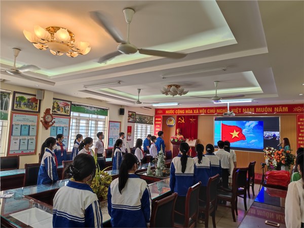 Một số hình ảnh sơ kết kết thi đua đợt III năm học 2021-2022 chào mừng kỷ niệm 91 năm ngày thành lập Đoàn TNCS Hồ Chí Minh (26/3/1930- 26/3/2022) của trường THCS Thanh Liệt