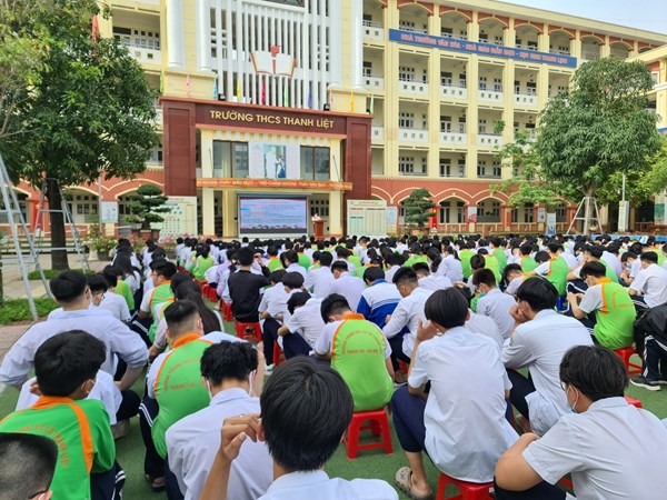 Trường THCS Thanh Liệt tổ chức hướng dẫn quy chế tuyển sinh thi vào lớp 10 THPT cho các em học sinh khối 9.